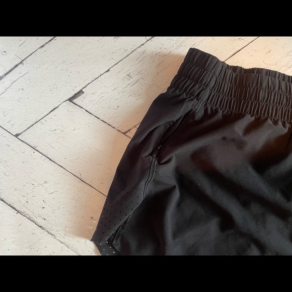 Hustle 3" Short - Picture 3 of 9